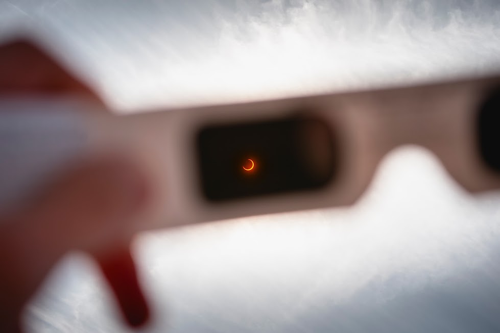 The annular solar eclipse through a pair of glasses